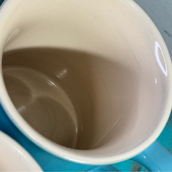 Le Cruset Blue Stonewear Mugs Set of 4 14oz - Picture 5 of 7